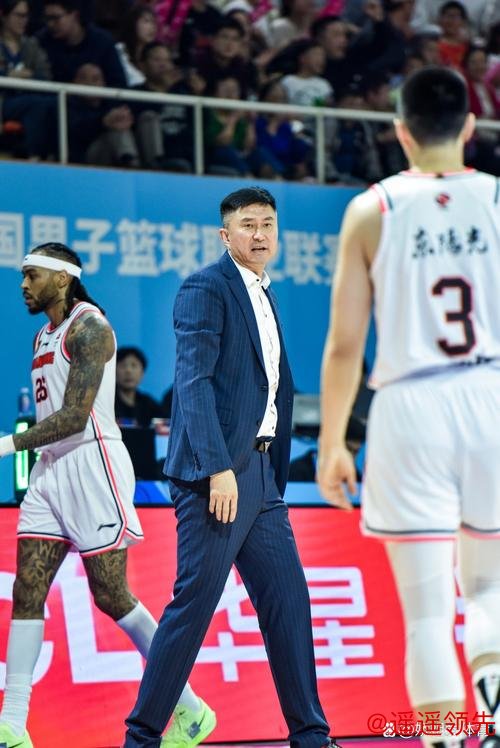 莫兰德22+10辽宁大胜四川 原帅21分山西胜吉林